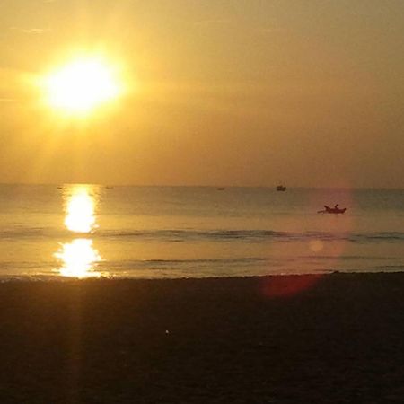 The Surf Access Guest House Arugam Bay Esterno foto