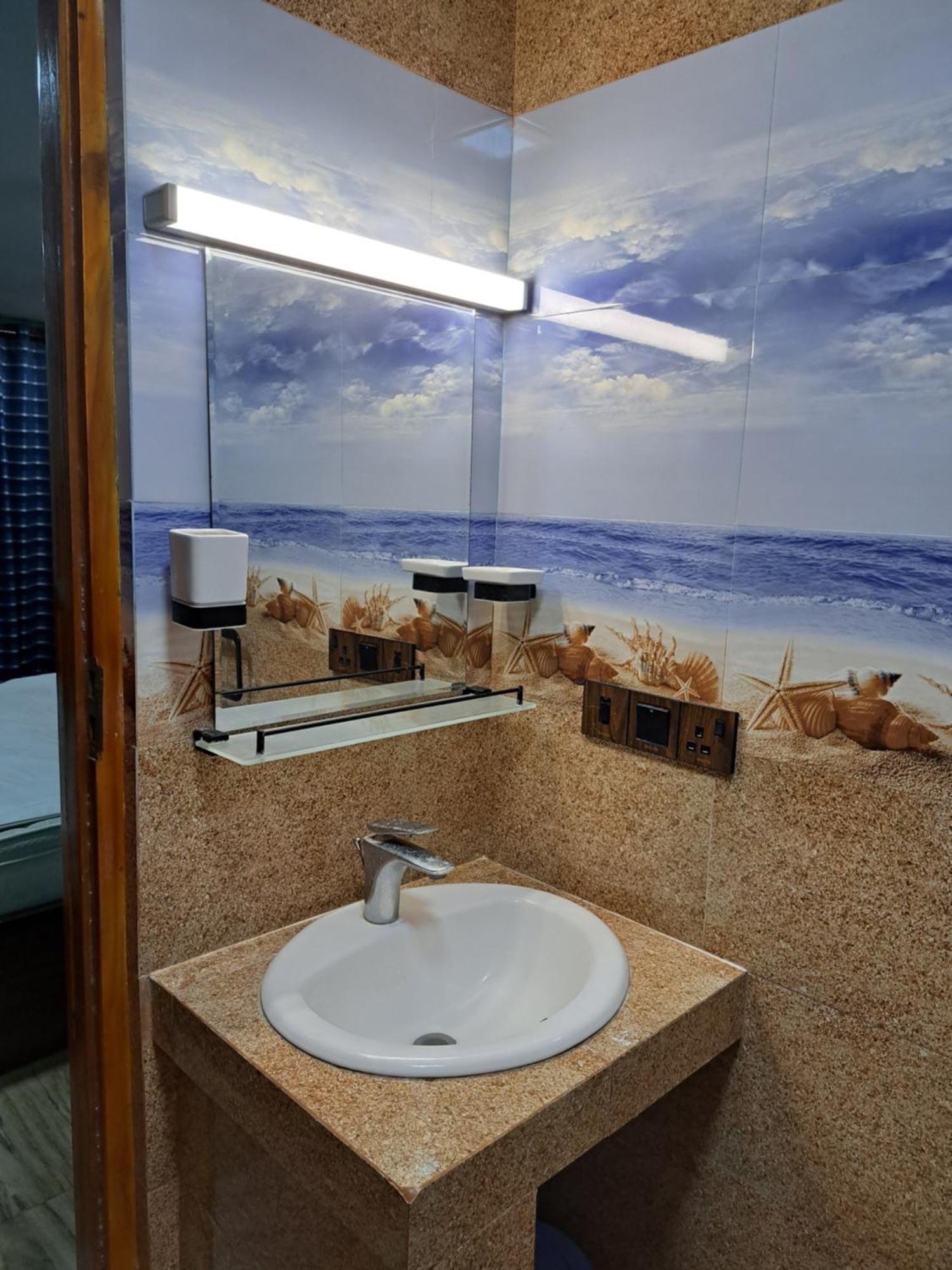 The Surf Access Guest House Arugam Bay Esterno foto